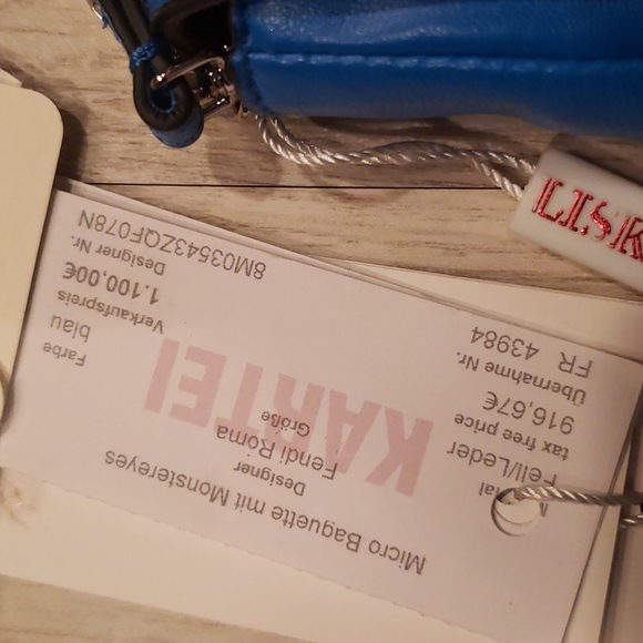 Fendi size small party size purse 👛 100% Authentic - Picture 4 of 13